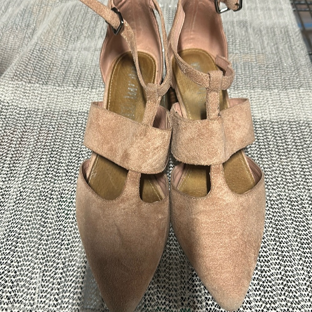 Rose colored suede shoe